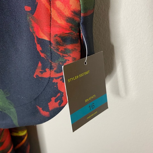 Melonie T long sleeve Floral print black dress with zipper back. NWT - Picture 8 of 8